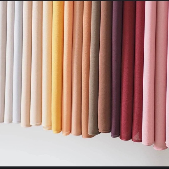 Plain Chiffon Hijab on Sale - Picture 1 of 5